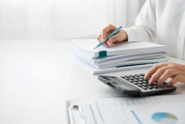 Accounting & Reporting service overview photograph
